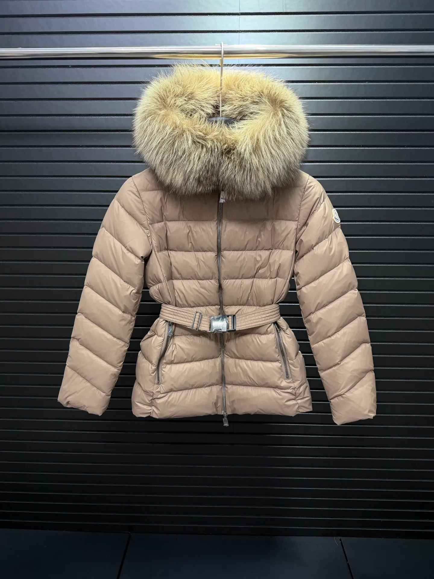 MONCLER Cupidone : ， ， ， ， 。 A : ， ， 。 | ， : ， 。 Quality : ， ， 。 ， ： White Black Size：1234